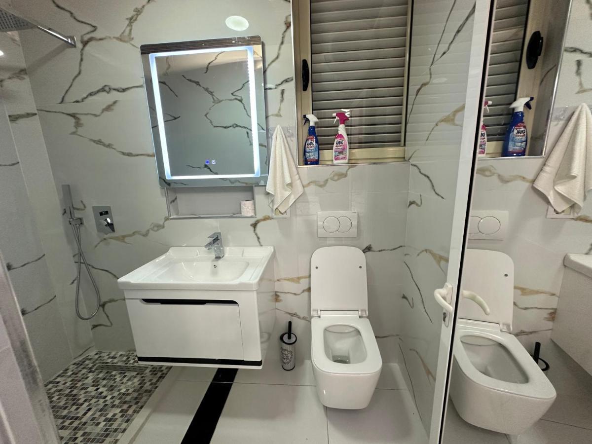 Esto'S Apartament Near Tirana Airport 1 - Self Checkin -Netflix - Free Parking Valjiosi 외부 사진
